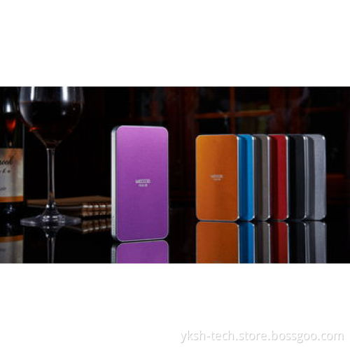 Power Bank for iPhone 4 with 4,600mAh Battery Capacity, Comes in Yellow Color